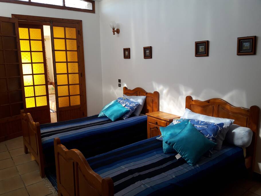 2ÈME CHAMBRES À 2 LITS
