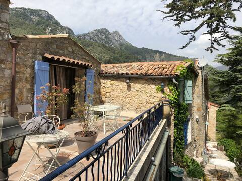 Charming house in the village of Sainte-Agnès