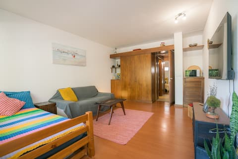 Popular Airbnb listing: Carcavelos beach in União Das Freguesias De Carcavelos E Parede