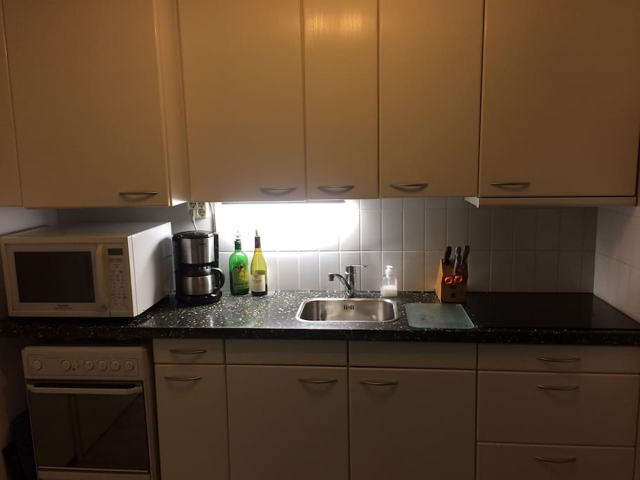 Your own kitchen with hob, microwave, oven, fridge and freeser,