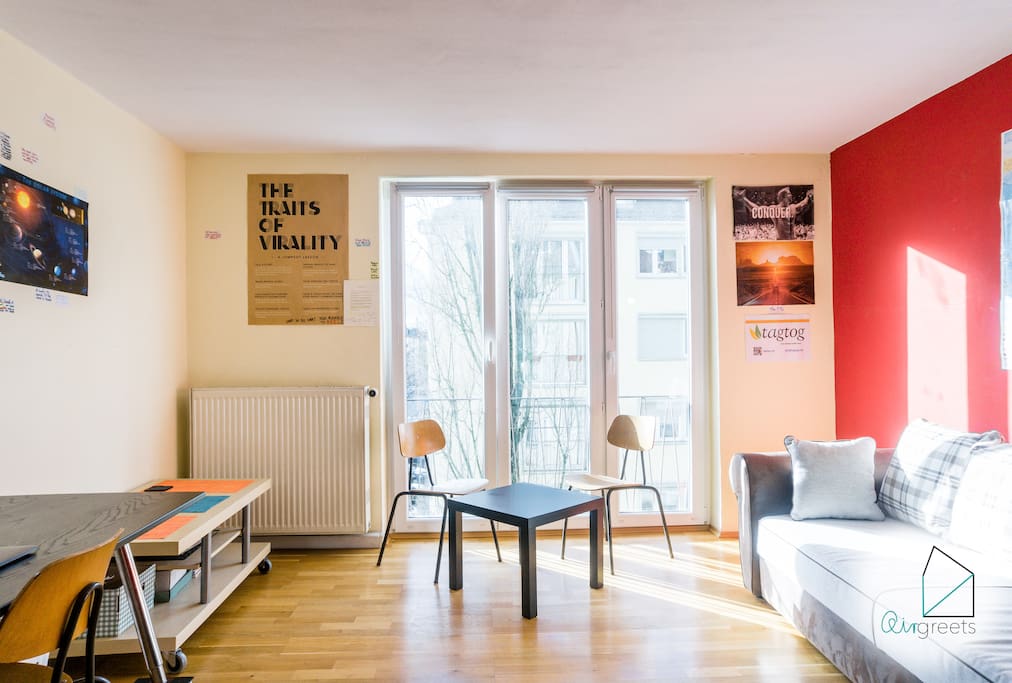 In the living area you'll find a double bed, a small table as well as a comfy sofa.