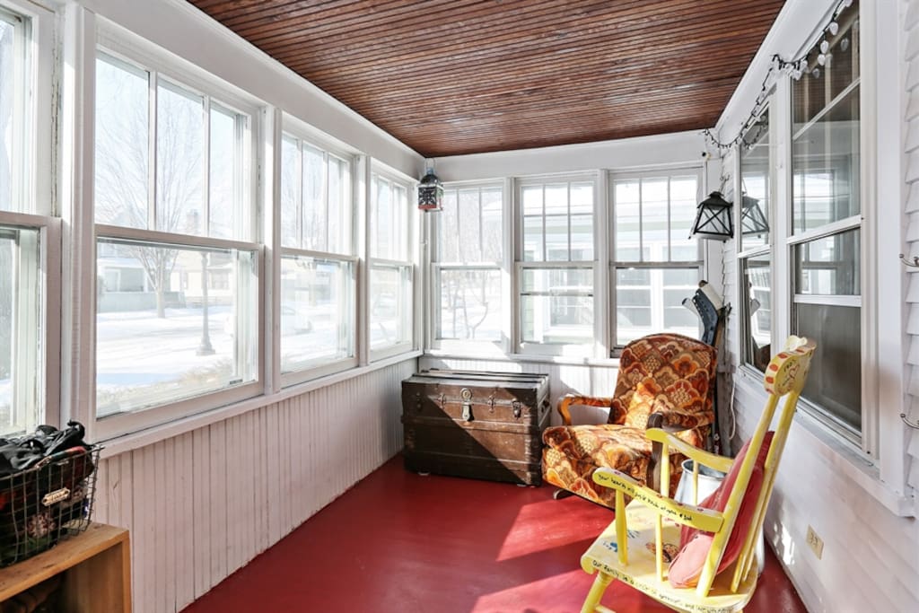 Great front porch.