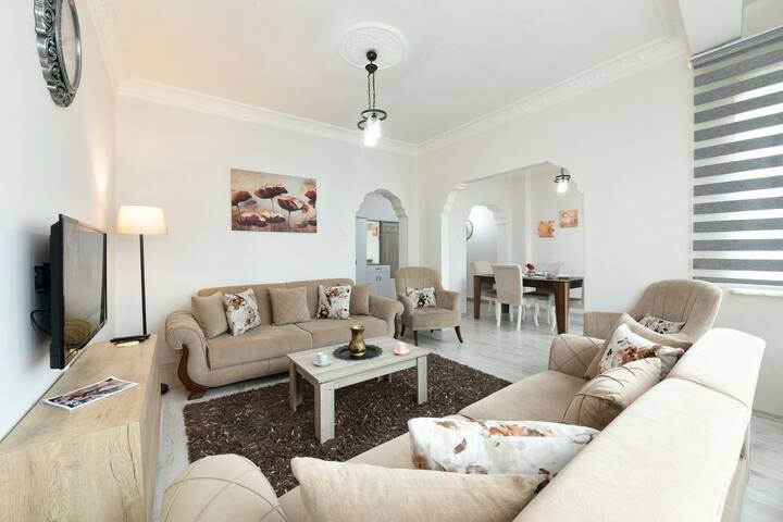 İstanbul Şişli’nin En Merkezi Konumu 2+1 Şık Daire