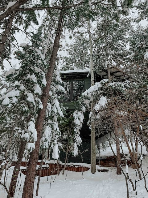 Treehouse, Coffee Bar, KING Bed, Panoramic Views