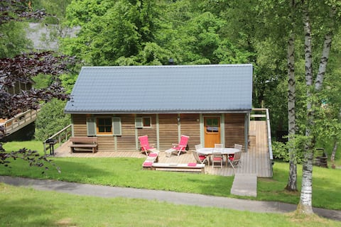 Cozy chalet, the nest of the tits