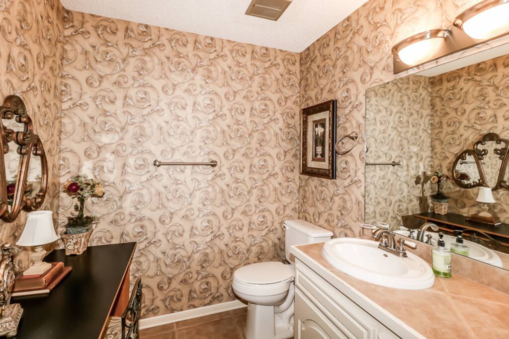 Guest Bath 1