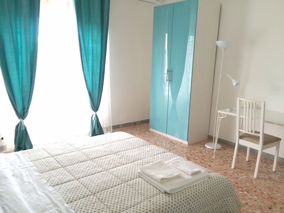 Camera da letto matrimoniale con aria condizionata