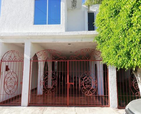 Casa Raviel/We Invoice
Private Cluster