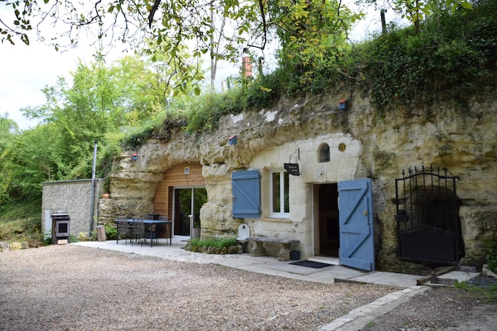 location vacances maison troglodyte tours