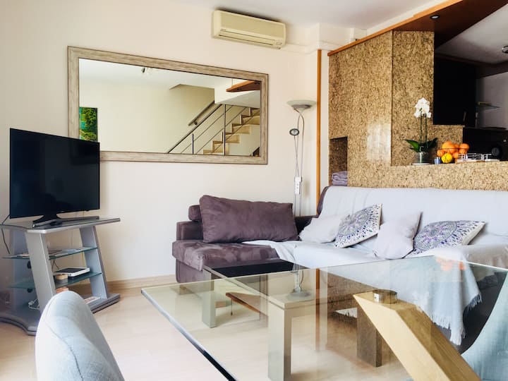 Moderno áTico, Jacuzzi, Terraza, Parking. Céntrico - Séville