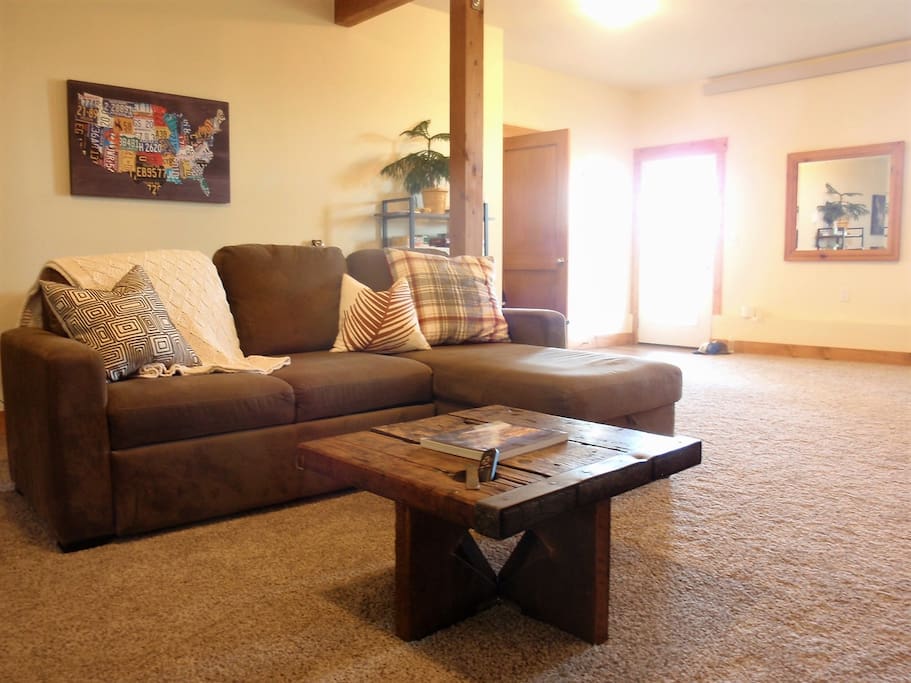 Spacious living room