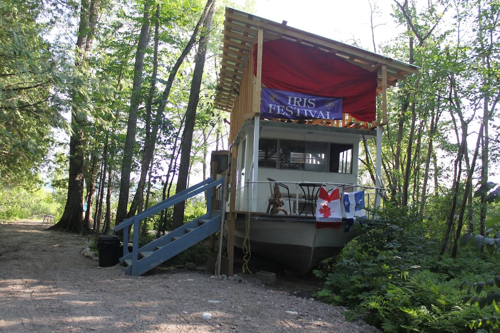 Welcome to your transcendental cottage experience.