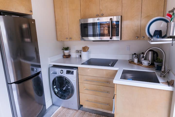 Zen Haus. An Inner Se Hawthorne/division Studio. - Arbor Lodge - Portland