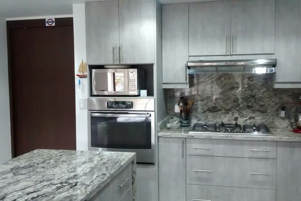 Kitchen cooking area