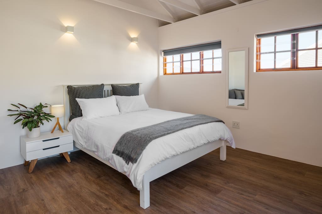 Queen size bed