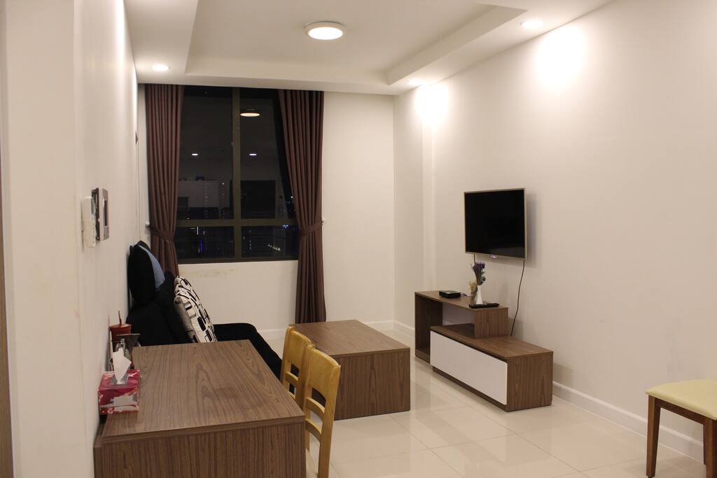 Dining table (4 chairs)