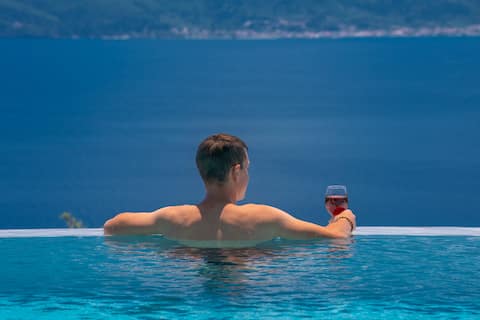 Villa Magic Hill_infinity pool with amazing views