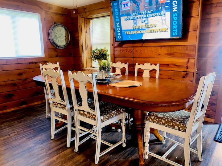 Relaxing Cabin on the River Cabins for Rent in Moline, Illinois