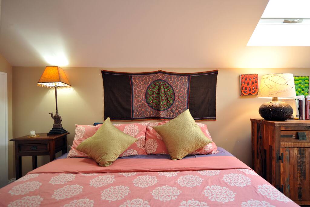 Cozy upstairs queen-sized bed