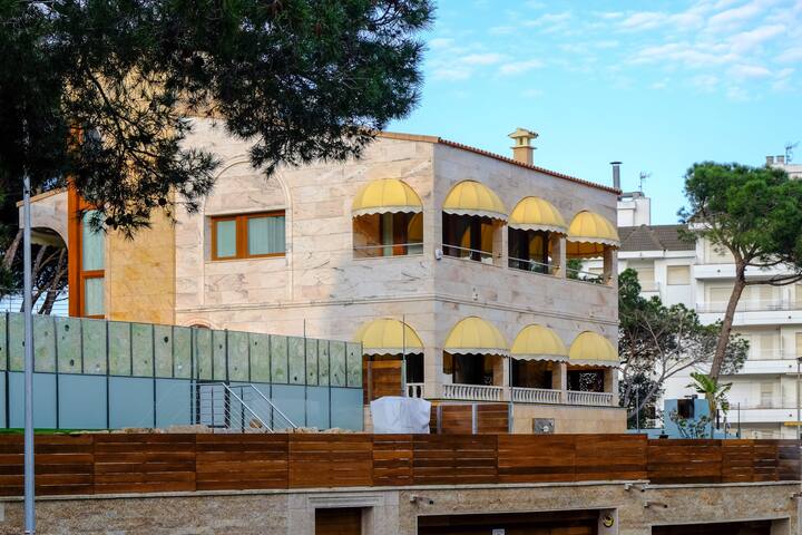 Fabulous Villa “EcoGeoSol” 50m to the beach gallery image 4