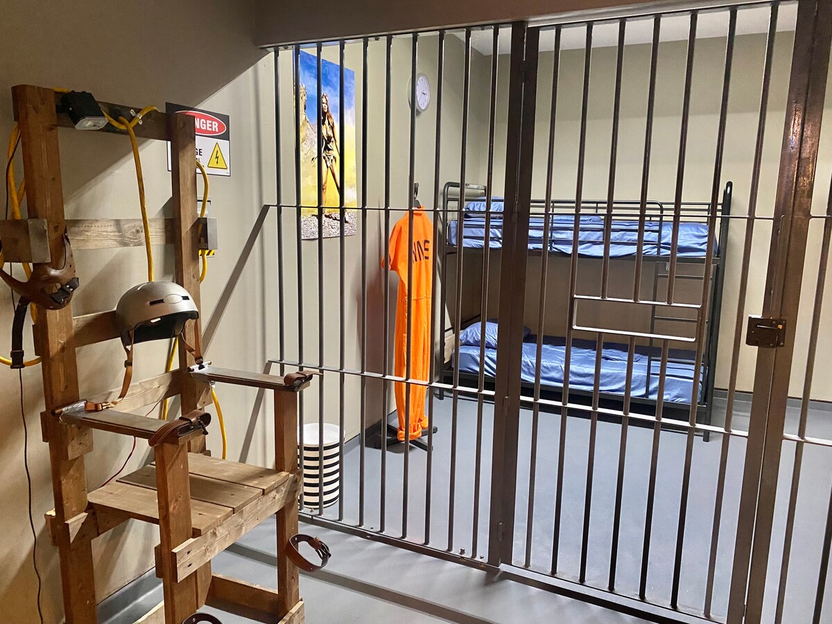 luxury jails