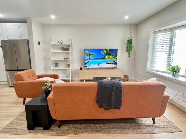 Boston 4bd 2 Bath Townhouse With Parking & Office - Dedham, MA