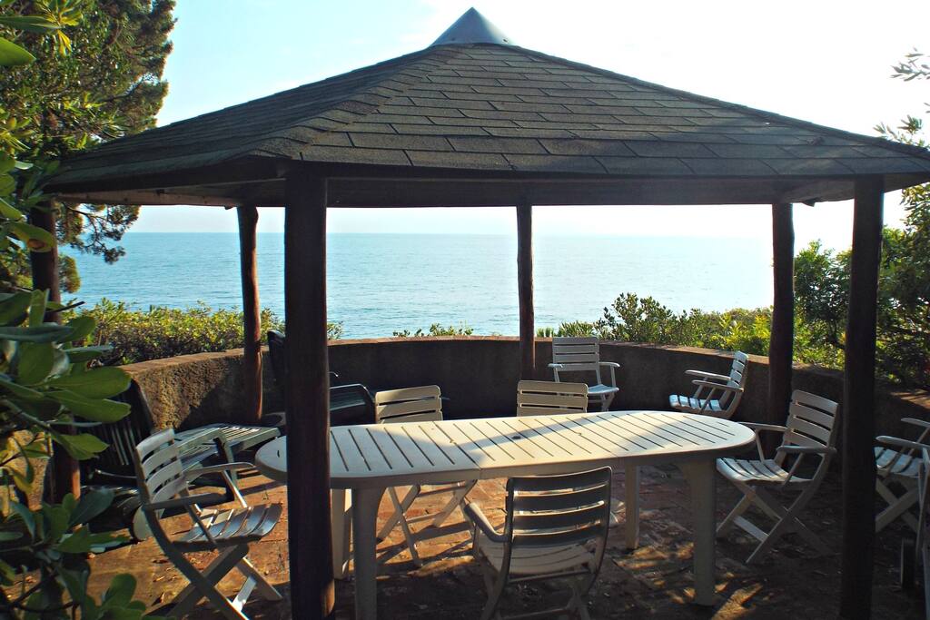 Outdoor terrace overlooking the sea