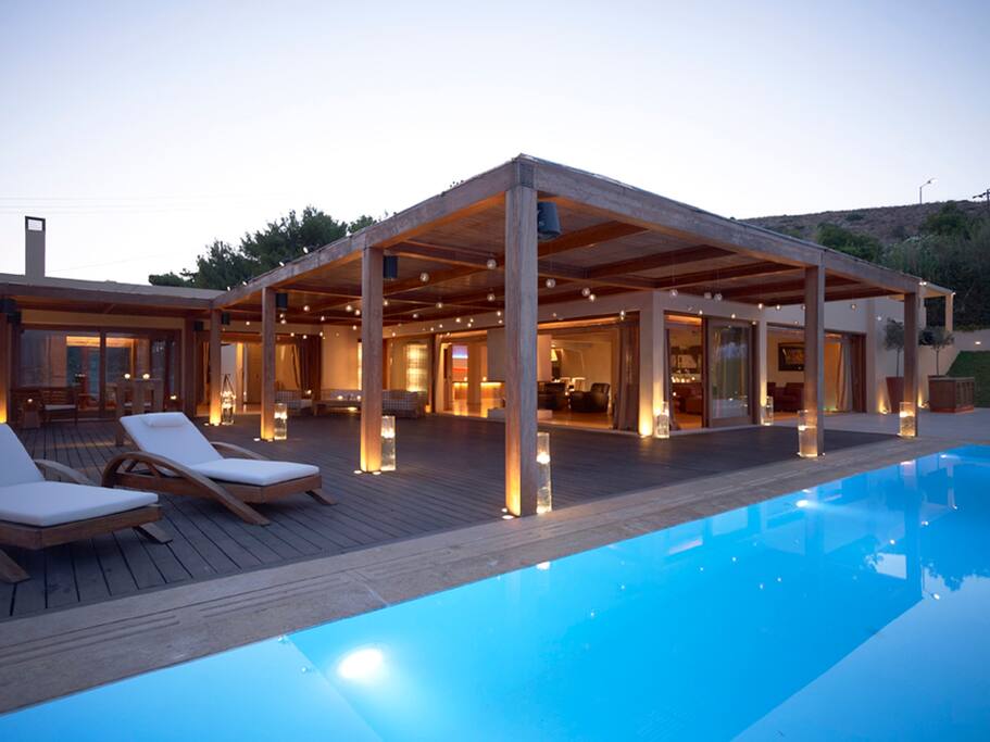1. Athens Varkiza Prive