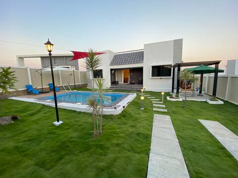 FarmVille 10 - Villa with a Private Pool!