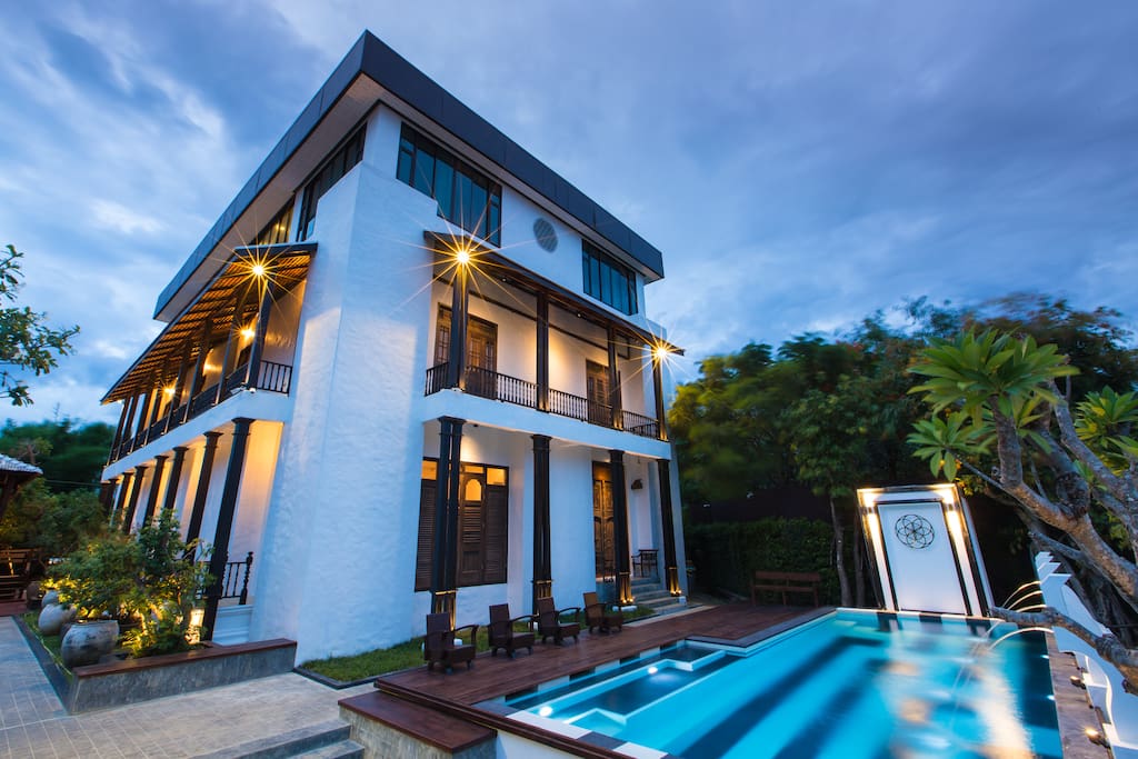 The Main Villa