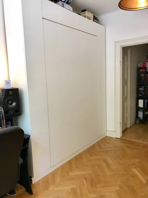 Cabinet bed with a "proper" mattress (sprung mattress)