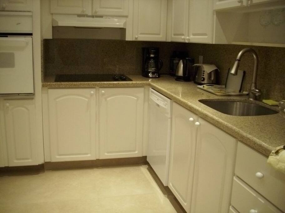 DISHWASHER, WALL OVEN , GRANITE COUNTERS
