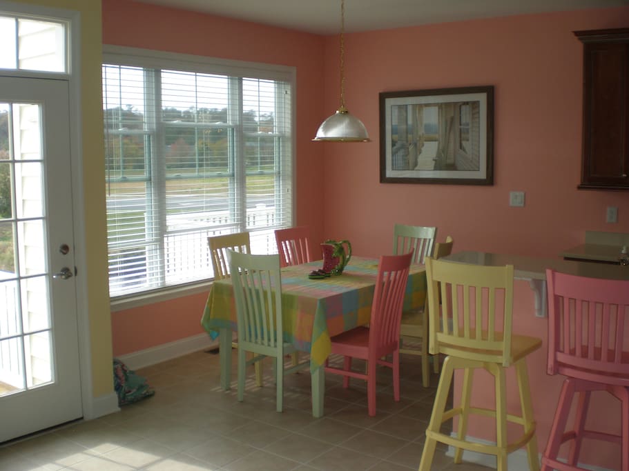 cheery breakfast nook