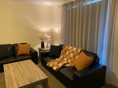 Successful Airbnb property: 10a on Elizabeth - With Wifi and Smart TV in South Australia
