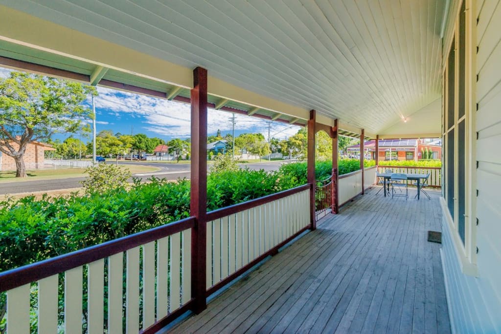 Front verandah with outdoor seating