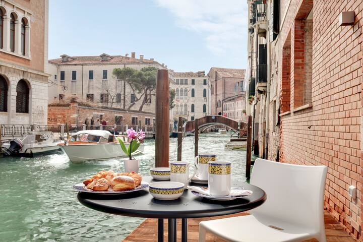 Terrace Luxury Loft, for 6 people gallery image 3