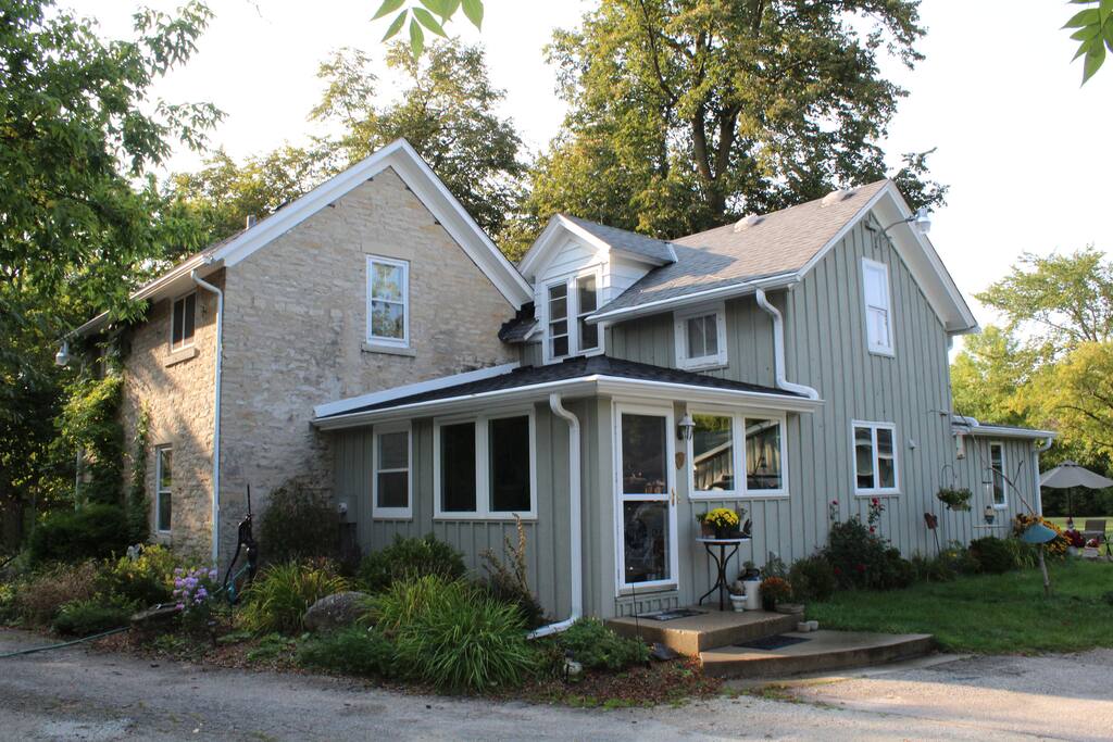 1860's Historic Farm House - Houses for Rent in Menomonee ...
