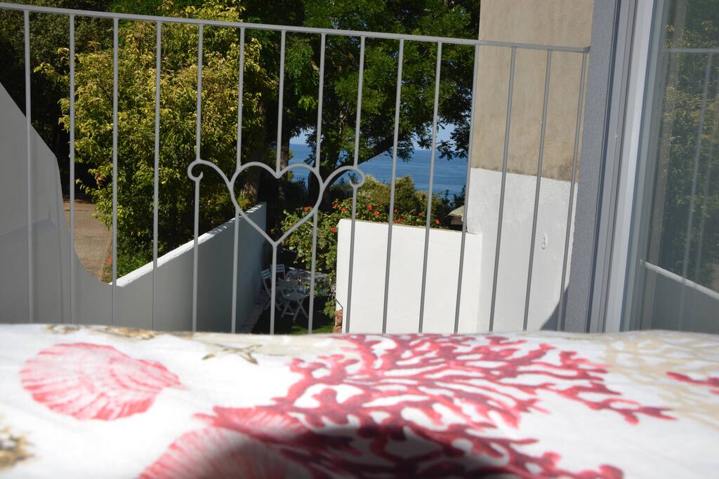 La vista dal letto della camera matrimoniale