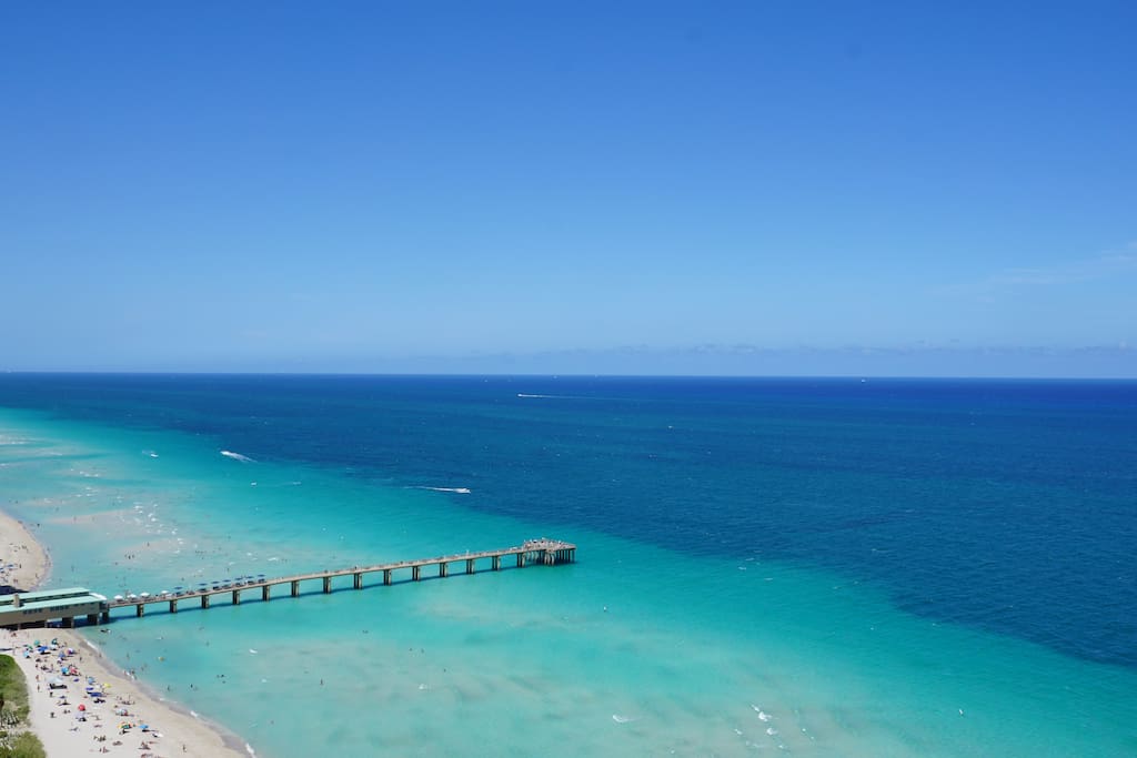 Sunny Isles Beach (view from the Apartment balcony)