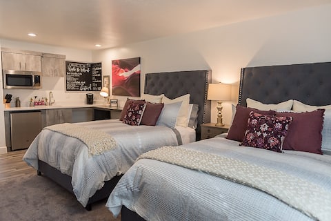 Popular Airbnb listing: Triple B Retreat Two Queen Beds. Visit Zion&Bryce. in Cedar City