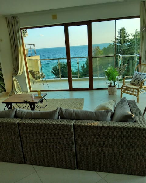 Ocean view apartment Golf Coast Baltchik