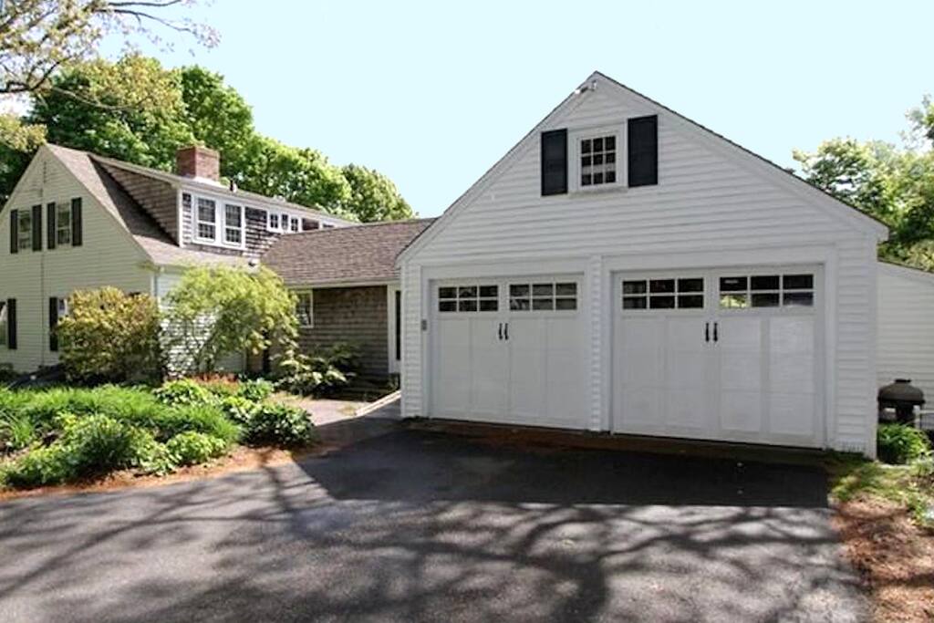A view of the house from the driveway.