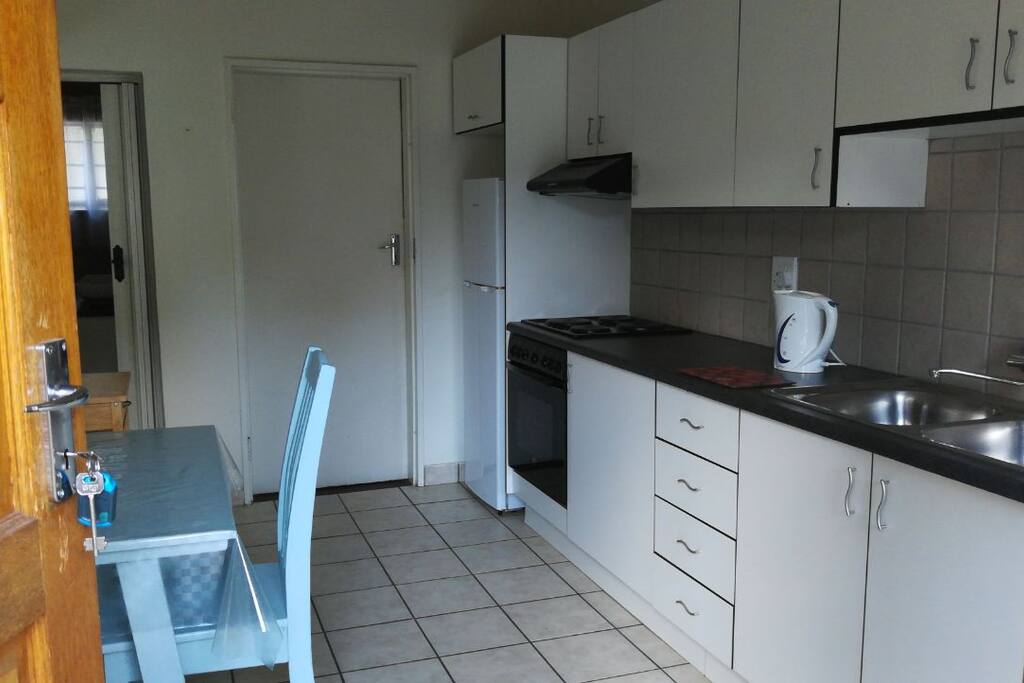 Kitchen/ Dining Area