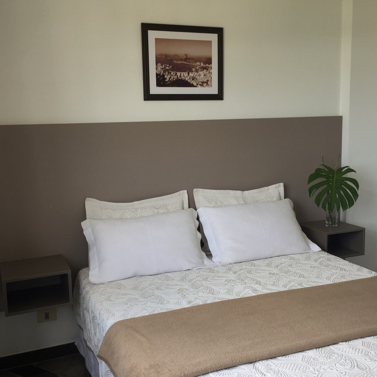 Zimmer 01 ist eine Suite