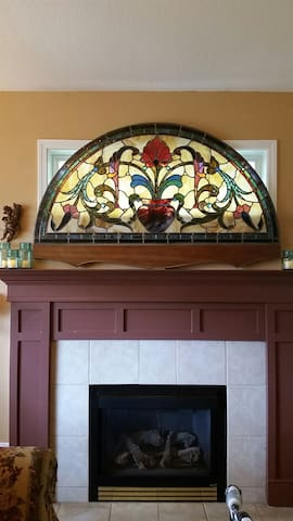 Beautiful & Welcoming Heritage House in Silverton