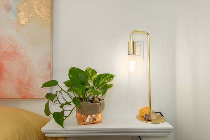 World Cup Townhome Across from Wall Centre gallery image 4