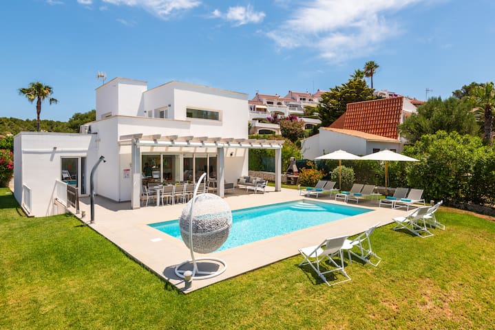 Villa Galerna Modern villa private pool AC WiFi