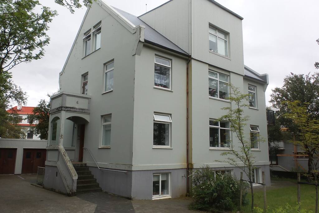 Top floor apartment
