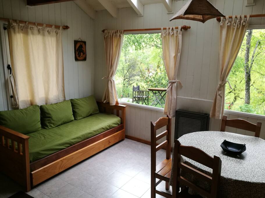 Sillon cama y comedor