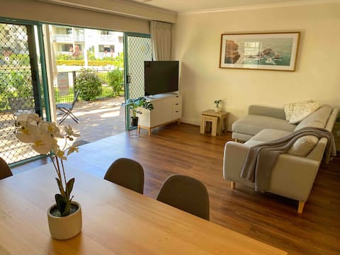 Popular Airbnb listing: 1 Bedroom Beachfront Villa with Direct Pool Access in Trinity Beach